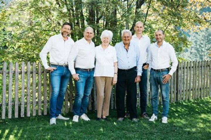 Aaron Costa Ganis family, husband, children, parents, siblings