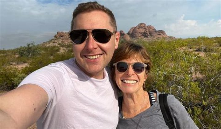 Annie Lederman Bio: Age, Net Worth, Boyfriend, Partner, Twin, Instagram
