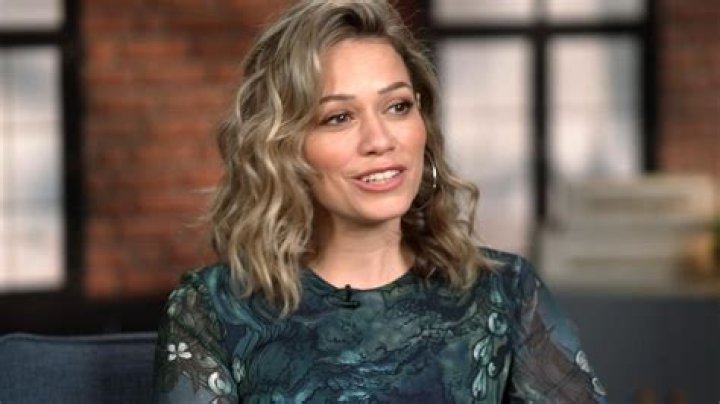 Biography And Dating History Of Bethany Joy Lenz