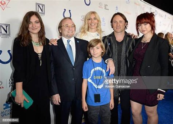 Chris Stills, Justin Stills, Jen Stills, Oliver Ragland, Eleanor Stills, Henry Stills |