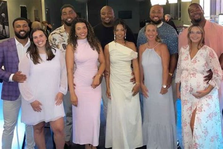 Dexter Lawrence family, wife, children, parents, siblings |