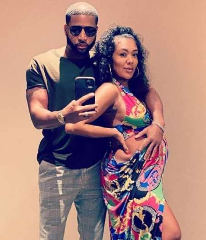 Former NFL Player, Devale Ellis and his Wife, Khadeen Ellis are Expecting Their Fourth Child