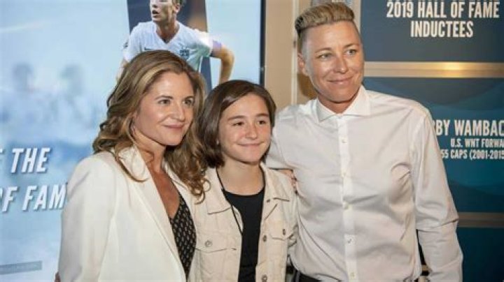 Is Glennon Doyle Sister Married? Amanda Doyle Ex Husband And Partner correo