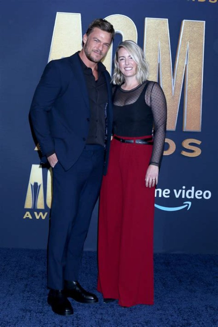 Matthew Chambers Height, Weight, Age, Spouse, Facts, Biography