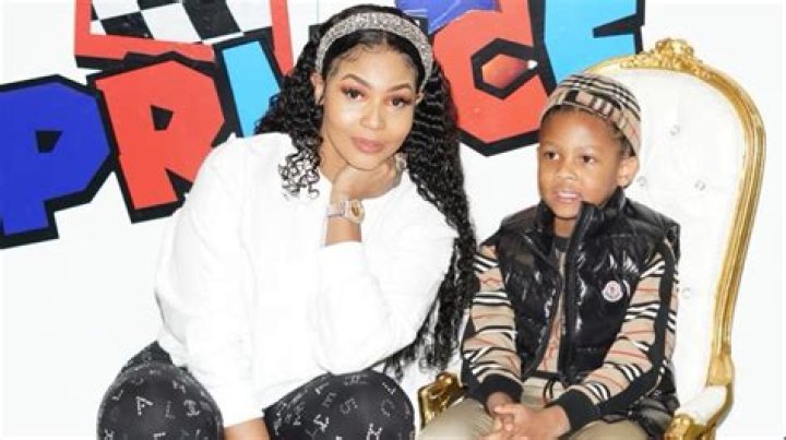 Meet Futures baby Mama Brittni Mealy |
