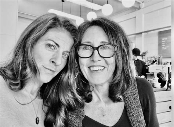 Oprah interview in which she grills Mary-Kate and Ashley Olsen about their weight resurfaces