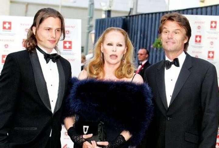Son of Harry Hamlin, Dimitri Alexander Hamlin Relationship Status and Girlfriend (Bio, Age, Height, Father, Mother, Siblings, & Net Worth)