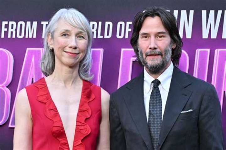 Unveiling Keanu Reeves' Romantic Life: Who Is His Girlfriend?