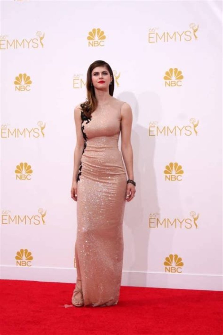 What Is Alexandra Daddario Height And Weight?