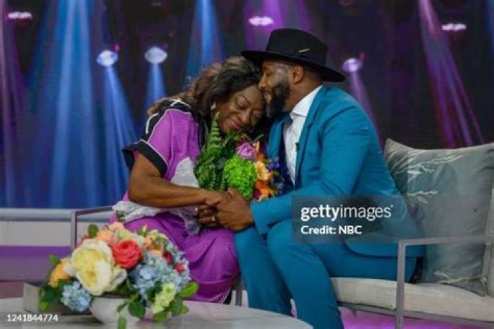 Who are Tonea Stewart siblings? |