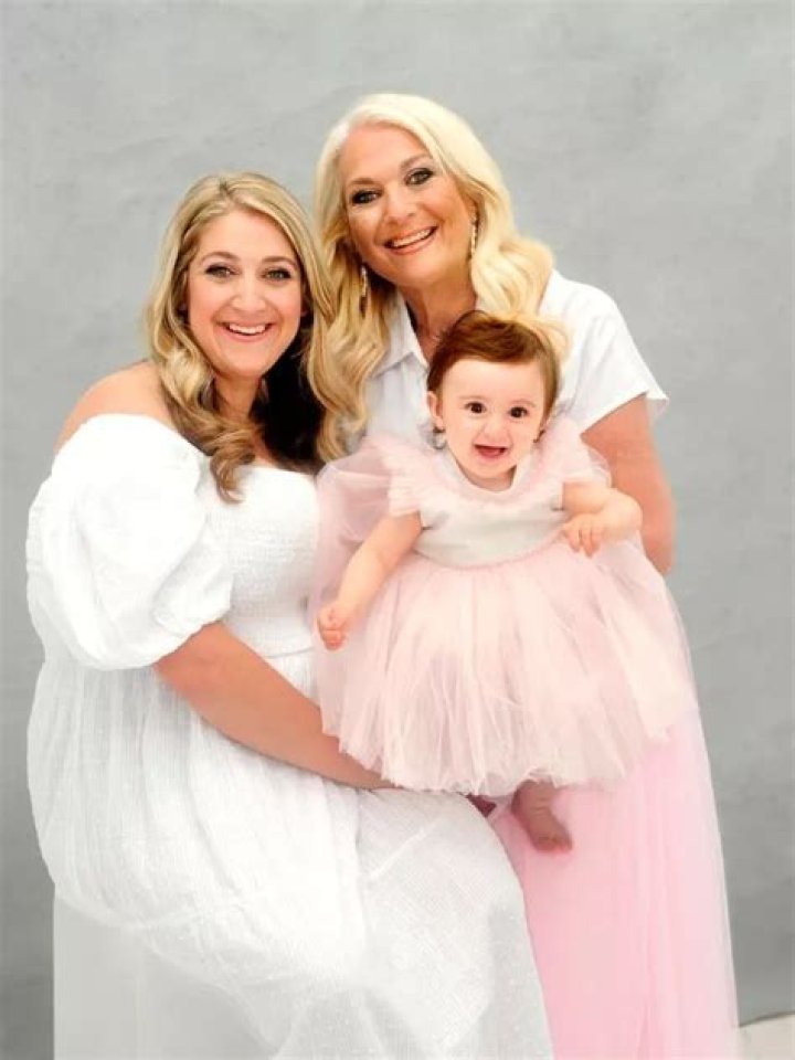 Who is Saskia Kurer, Vanessa Feltz's daughter? Bio, age, husband, kids, job