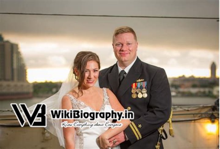 Who Is Timothy Parlatore Wife, Carla Herschel Lilly